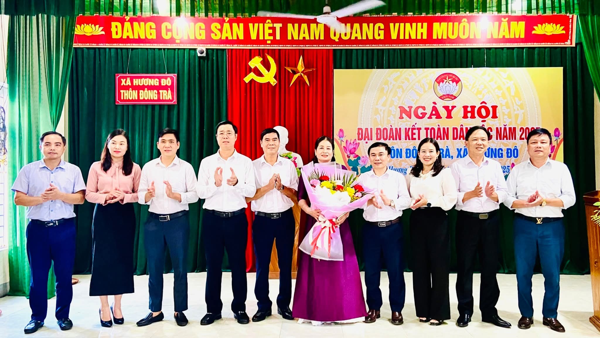 Thôn Đông Trà, xã Hương Đô long trọng tổ chức "Ngày hội đại đoàn kết toàn dân tộc" năm 2025