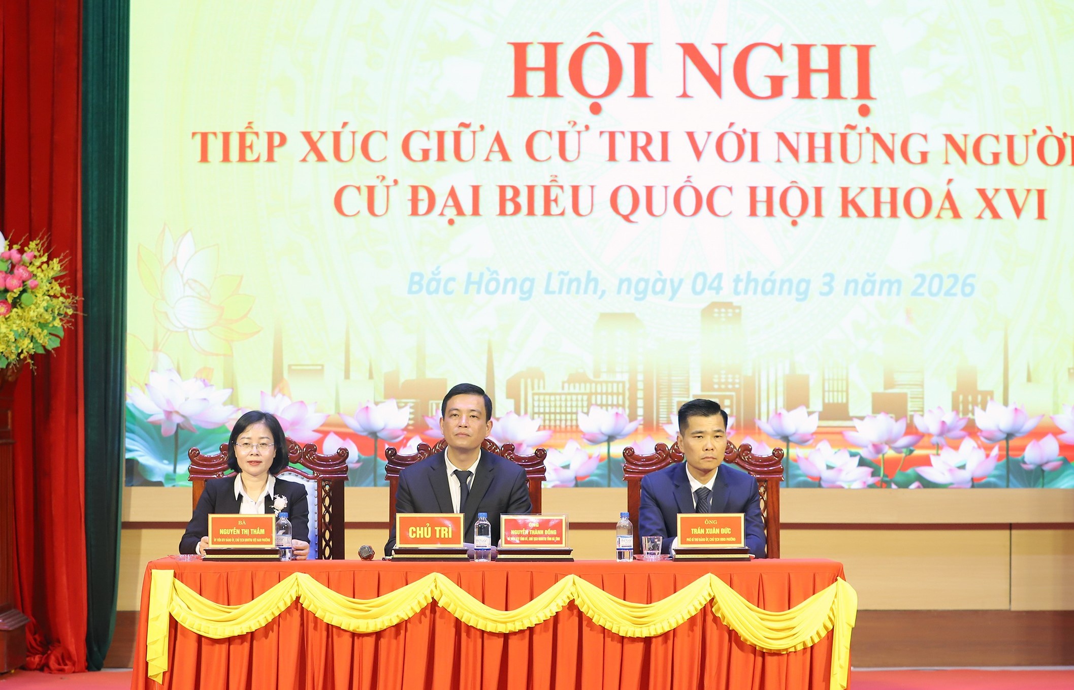 Đồng chí Phạm Gia Túc và các ứng cử viên ĐBQH khóa XVI tiếp xúc cử tri