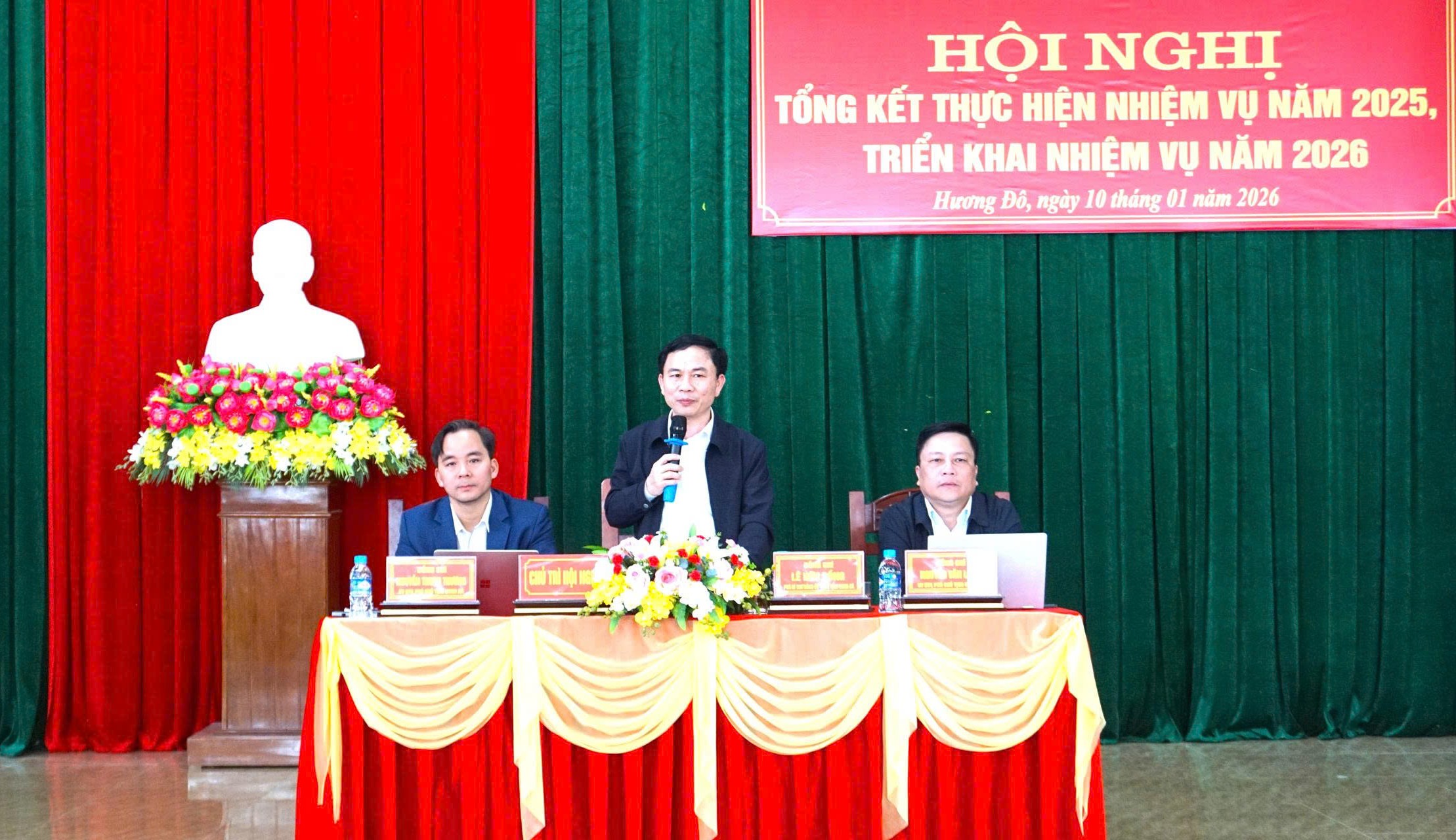 Xã Hương Đô tổ chức Hội nghị tổng kết thực hiện nhiệm vụ năm 2025, triển khai nhiệm vụ năm 20