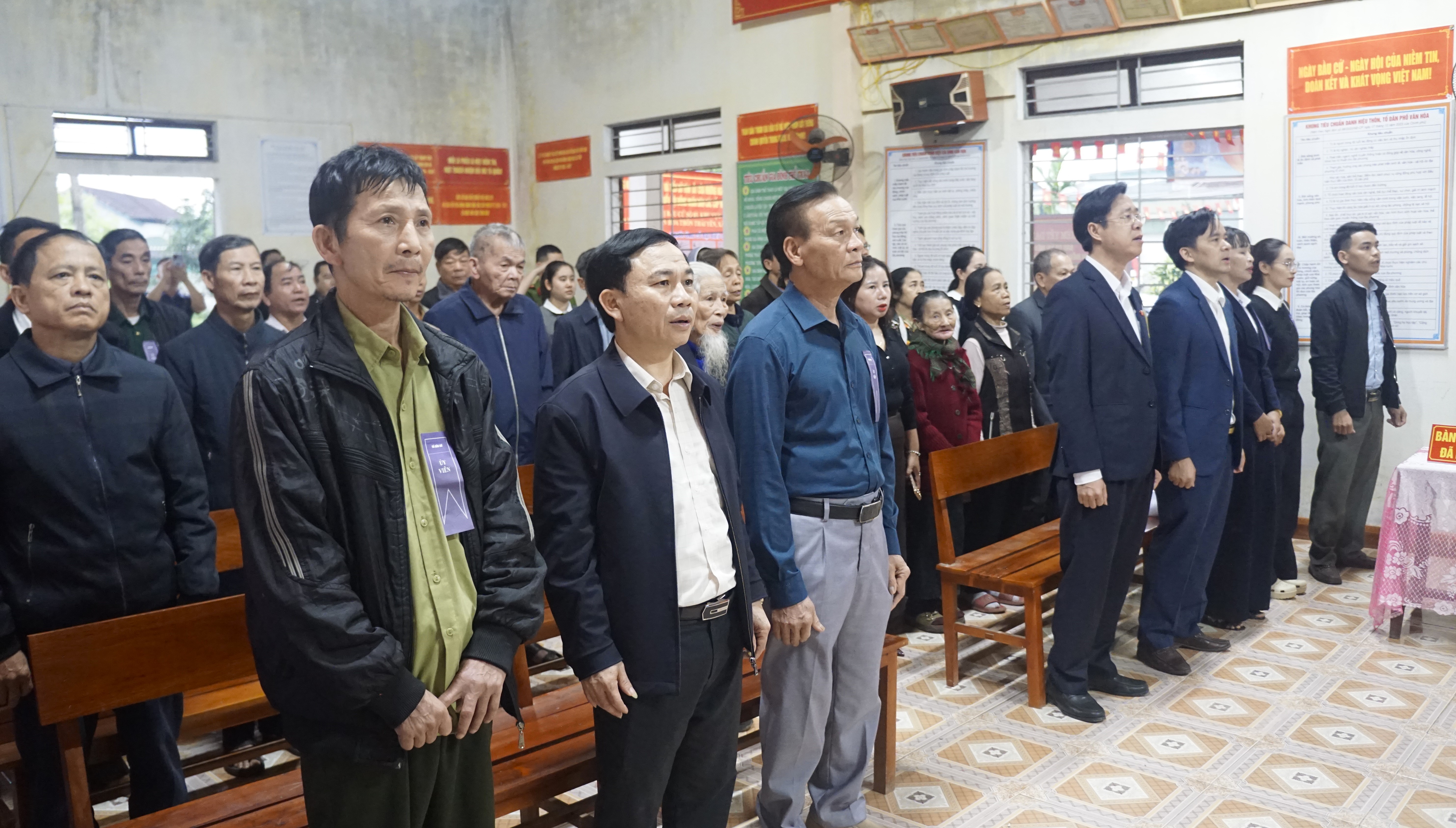  Hơn 8.794 cử tri xã Hương Đô tham gia bầu cử tại 12 khu vực bỏ phiếu 