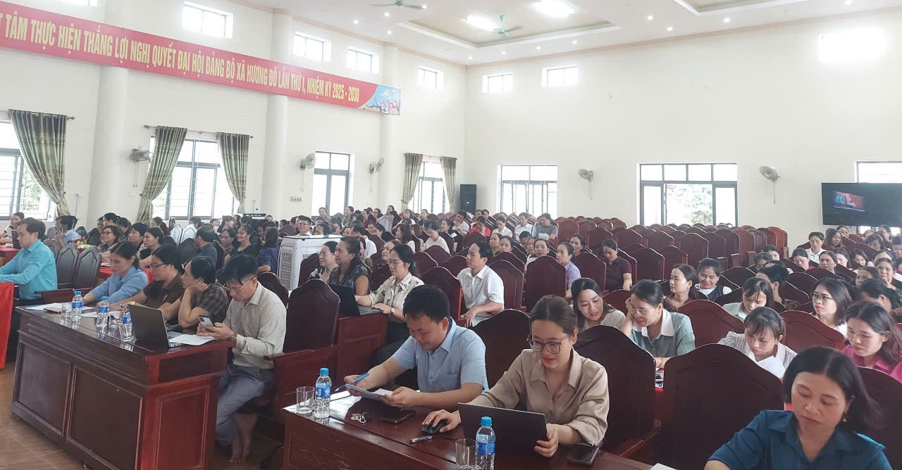 Hội nghị bồi dưỡng chính trị năm học 2025 - 2026