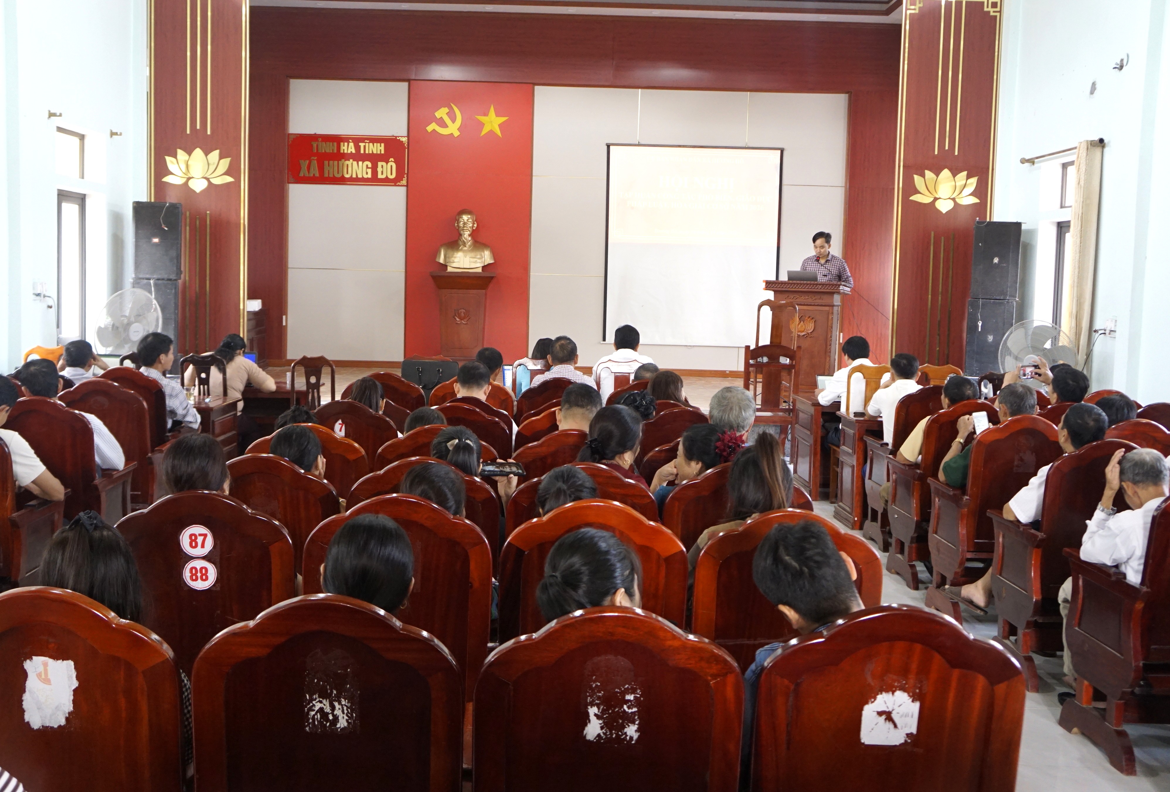 Xã Hương Đô tổ chức tập huấn nâng cao kiến thức pháp luật, kỹ năng nghiệp vụ cho đội ngũ tuyên truyền viên pháp luật và hòa giải viên ở cơ sở