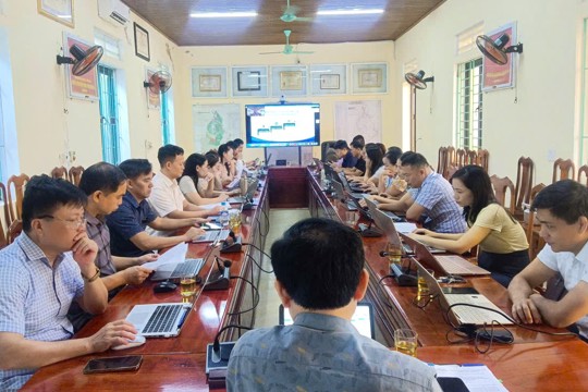 UBND xã Hương Đô kết nối đường truyền tập huấn nâng cao khả năng ứng dụng trí tuệ nhân tạo trong thực thi công vụ