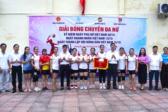 Đội bóng chuyền da nữ thôn Hương Trà giành giải Nhất Giải bóng chuyền da nữ xã Hương Đô năm 2026