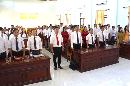 Hương Đô tổ chức Lễ chào cờ đầu tháng 10, triển khai nhiệm vụ trọng tâm trong tháng