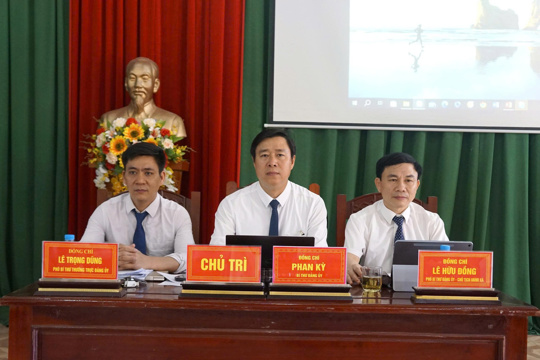 Xã Hương Đô tổ chức sơ kết 01 năm thực hiện mô hình chính quyền địa phương 2 cấp và lấy ý kiến về phương án sắp xếp thôn